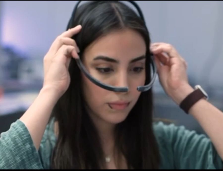 Speech therapy device video
